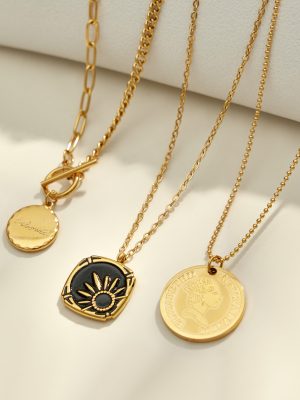 Classic Geometric Pendant Clavicle Necklace Vintage Stainless Steel Necklace Jewelry for Women Vacuum Vapor Plating 18K Gold