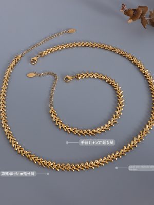 Marka Leaf Necklace Collarbone Necklace Bracelet Stainless Steel 18K Gold Accessories Set Jewelry Versatile Mori Pendant
