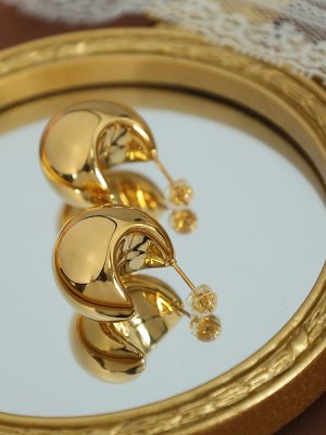 Design Beanie Earrings Women's Simple Semicircle Fat Moon Light Luxury Metal Glossy Surface Hollow Earrings