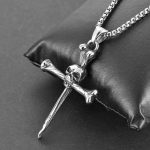 color: Skull Nail + Stainless Steel Chain