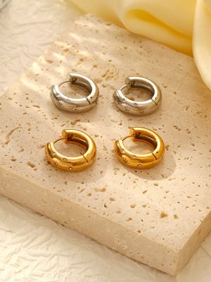 New French Style Retro Elegant Rhinestone Earrings round Simple Octagonal Star Ear Ring Light Luxury All-Match Female Ear Clip
