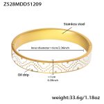color: Z528-White Enamel Bangle
