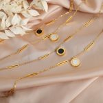 New High-Grade Light Luxury Design Personality Simple Stainless Steel Gold-Plated Black and White Mother Shell Necklace Ornament Women