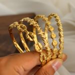 Women’s High-End Stainless Steel Gold-Plated Starfish and Conch Bracelet, Light Luxury Snap-Clasp Bangle