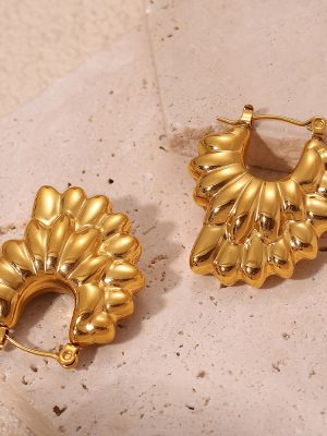 High Profile Retro Temperament Shaped Petal Hollow Earrings Stainless Steel 18K Gold Plating Personality Female