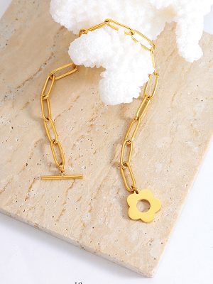 Fresh Geometric Plum Blossom OT Buckle Personality Thick Straps Necklace Simple Bracelet Two-Piece Jewelry Set