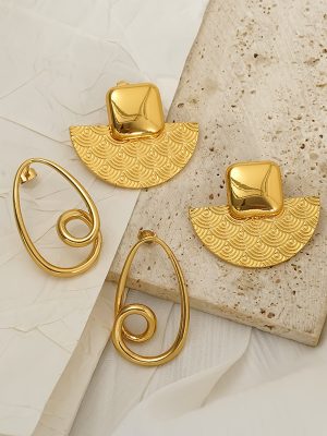 Stainless Steel Plated 18K Gold Curve Carved Fan Shaped Stud Earrings Personality High-Grade Earrings