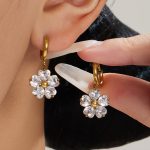 Five-Petal Flower Zircon Necklace Bracelet Ring Earrings Set Geometric Personalized All-Match Jewelry