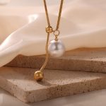 New Light Luxury and Simplicity Stainless Steel Gold-Plated round Bead Tassel Highlight Shell Bead Pendant Necklace Ornament Women's