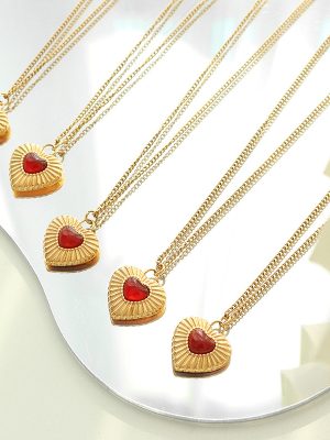 Hong Kong Socialite Temperament Unique No Color Fading Heart Love Heart Inlaid Red Agate Pendant Necklace Earrings Jewelry Set