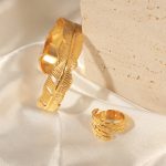 New Personalized Design Stainless Steel Gold Plated Simple Feather Open Bracelet Ring Ornament