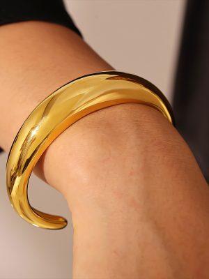 Crescent-Shaped C- Shaped Open Casting Glossy Bracelet Stainless Steel 18K Gold Plating Simple Bracelet for Women