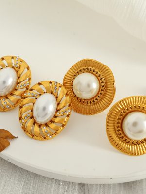 French Retro Simple Temperament Semicircle Pearl Stud Earrings Geometric Spiral Texture Inlaid Rhinestone Earrings for Women