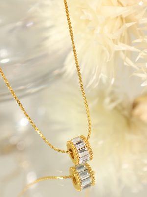 Women's Micro-Inlaid Diamond Waist Pendant Stainless Steel Clavicle Chain Jewelry One Piece Dropshipping