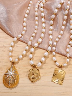 French Style Ornament Freshwater Pearl Necklace Stainless Steel Plated 18K Golden Versatile Pendant