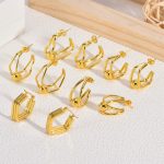 Stainless steel earrings, retro gold asymmetric stud earrings, heart-shaped design, suitable for work or everyday wear.