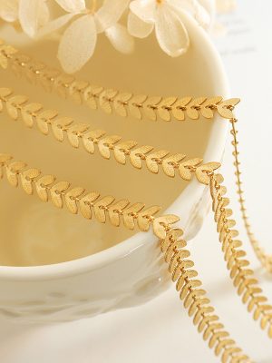 Design Family Stainless Steel Necklace Plated 18K Golden Leaf Phoenix Tail Stitching Chain Elegant Graceful Accessories