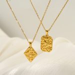 Stainless Steel Plated 18K Gold Necklace Women's Retro Temperament Wild Advanced Clavicle Chain
