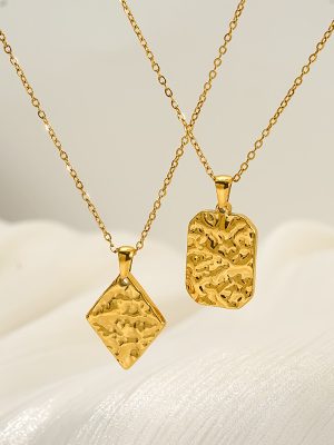 Stainless Steel Plated 18K Gold Necklace Women's Retro Temperament Wild Advanced Clavicle Chain