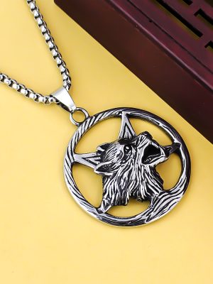 New Halloween vintage-style pendant with a distressed skull design, creative retro wolf head necklace for independent websites.