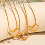 Elegant Pendant Stainless Steel 18K Gold Plating Fine Snake Chain Simple Peach Heart Pendant Necklace