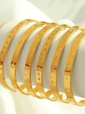 New Retro Inlaid Zircon Bracelet Design 18K Gold Plated Stainless Steel Bracelet Temperament