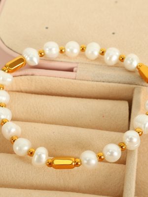 Light Luxury and Simplicity Freshwater Pearl Bracelet Female Forest Style Ornament Stainless Steel Temperament Bracelet for the Besties Fashionable