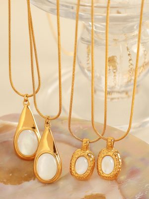 French Retro Necklace Women's Pearl Light Luxury Design Personality All-Match Stainless Steel Gold-Plated Jewelry Women's