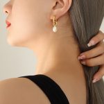 color: F200-Gold Earrings