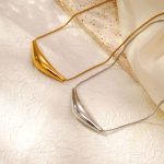 INS Simple Necklace Personalized Hip Hop Design Electroplated Glossy Horn Stainless Steel Necklace