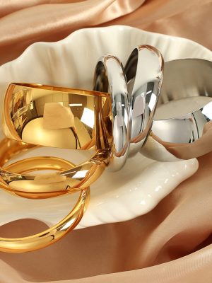 Stainless Steel Metal Couple Bracelet Bracelet Large Glossy Exaggerated Design Advanced Women's Jewelry