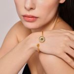 color: Z200-Gold Bangle
