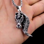 color: New Horse + Steel Chain