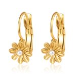 color: Daisy French Clasp Earrings 18 Gold