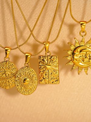 Vintage Stainless Steel Tarot Sun Square Plate Necklace Women's Premium All-Match Jewelry