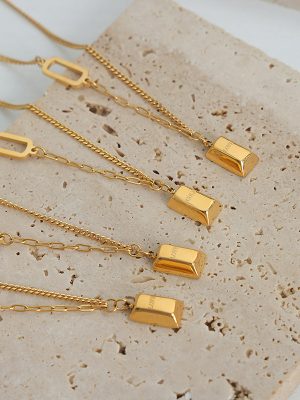 New Mid-Ancient Advanced Design Light Luxury Stainless Steel Gold-Plated Geometric Pendant Necklace Simple All Match Jewelry