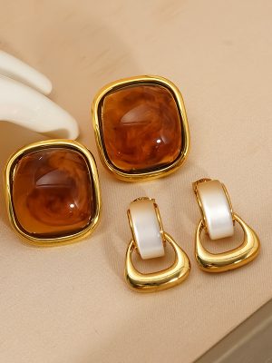 High-grade stainless steel geometric resin stud earrings, 18K gold-plated, lightweight luxury ear accessories.