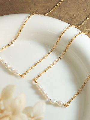 Simple Elegant Freshwater Pearl Necklace Women's Cold Light Luxury Stainless Steel 18K Gold Plating Clavicle Chain